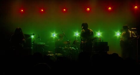 OGRE YOU ASSHOLE「朝」ライブ映像より。