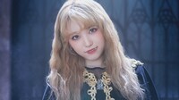 IZ*ONE「Vampire」ミュージックビデオのワンシーン。(c)OFF THE RECORD