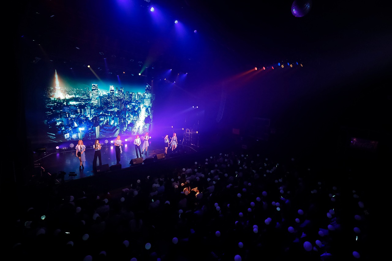 DREAMCATCHER「"The Beginning Of The End" SHOWCASE」の様子。（撮影：草刈雅之）