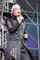 小田井涼平（純烈）（撮影：釘野孝宏）