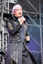 小田井涼平（純烈）（撮影：釘野孝宏）