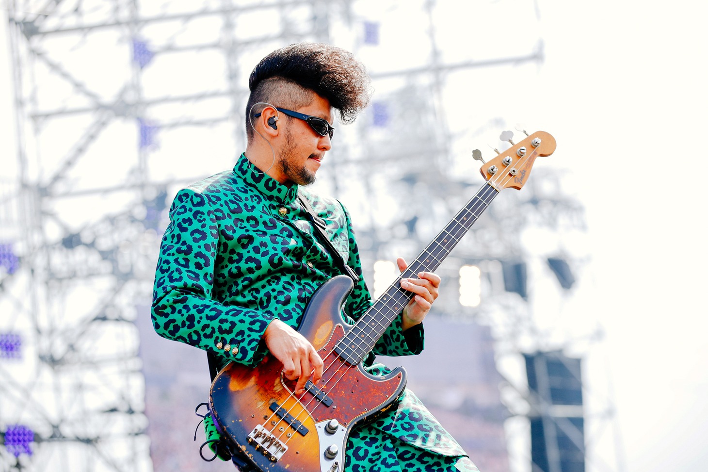 白鳥松竹梅（B / 氣志團）（撮影：上山陽介）