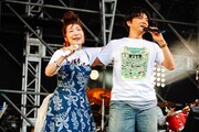 左から森山良子、森山直太朗。（撮影：上山陽介）