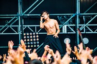 セキはん（キャーキャーうるさい方と女声 / コロナナモレモモ（マキシマム ザ ホルモン2号店））（撮影：浜野カズシ）