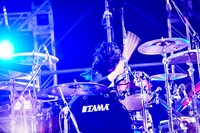 もりもりもと（Dr, Cho / ヤバイTシャツ屋さん）（撮影：中野修也）