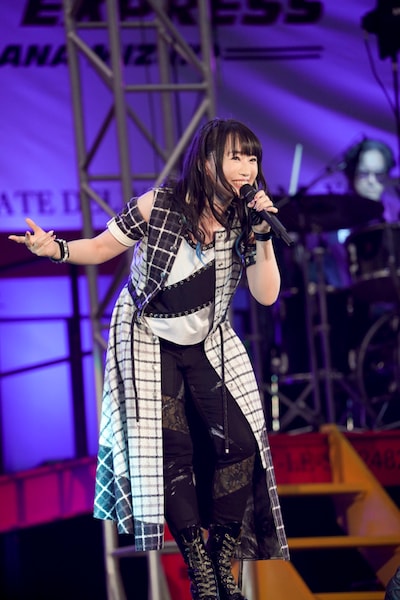 水樹奈々「NANA MIZUKI LIVE EXPRESS 2019」最終公演の様子。（写真提供：キングレコード）
