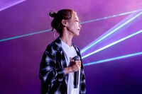 ロザリーナ（Photo by Viola Kam［V'z Twinkle］）