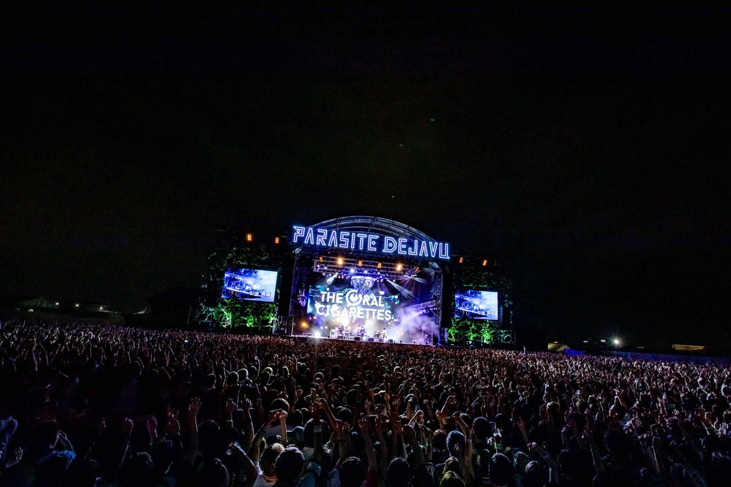 THE ORAL CIGARETTES「PARASITE DEJAVU ～2DAYS OPEN AIR SHOW～ DAY1 ONE MAN SHOW」の様子。（Photo by Viola Kam［V'z Twinkle］）