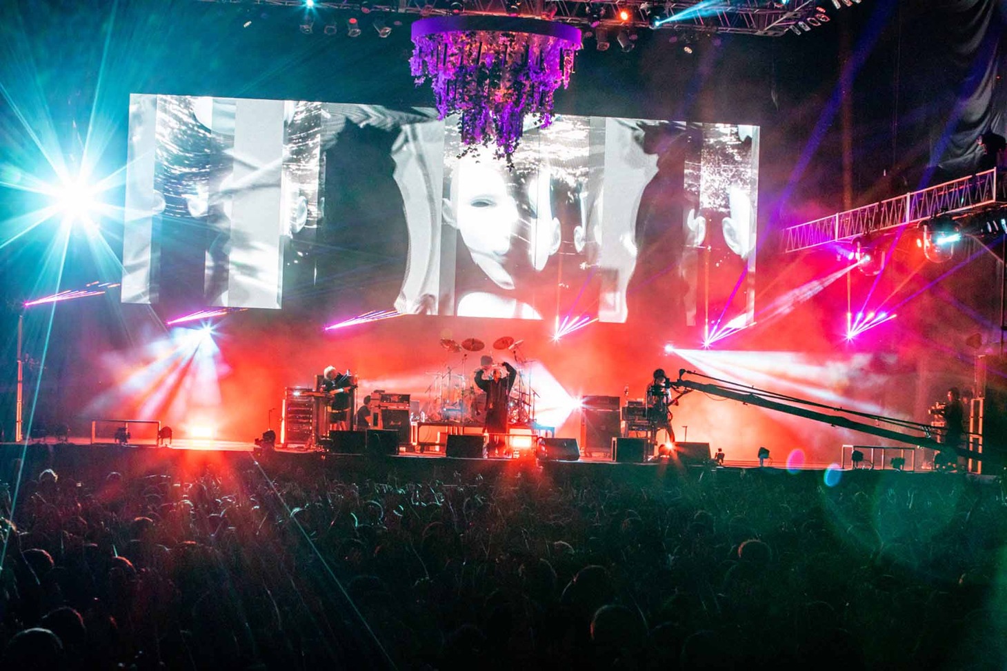 THE ORAL CIGARETTES「PARASITE DEJAVU ～2DAYS OPEN AIR SHOW～ DAY1 ONE MAN SHOW」の様子。（Photo by Viola Kam［V'z Twinkle］）
