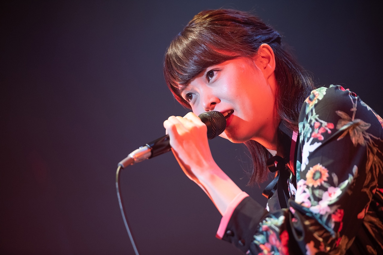 Negicco Kaede、ソロアーティストとしての成長見せた28歳バースデーライブ