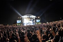 THE ORAL CIGARETTESのパフォーマンスの様子。（Photo by AZUSA TAKADA）