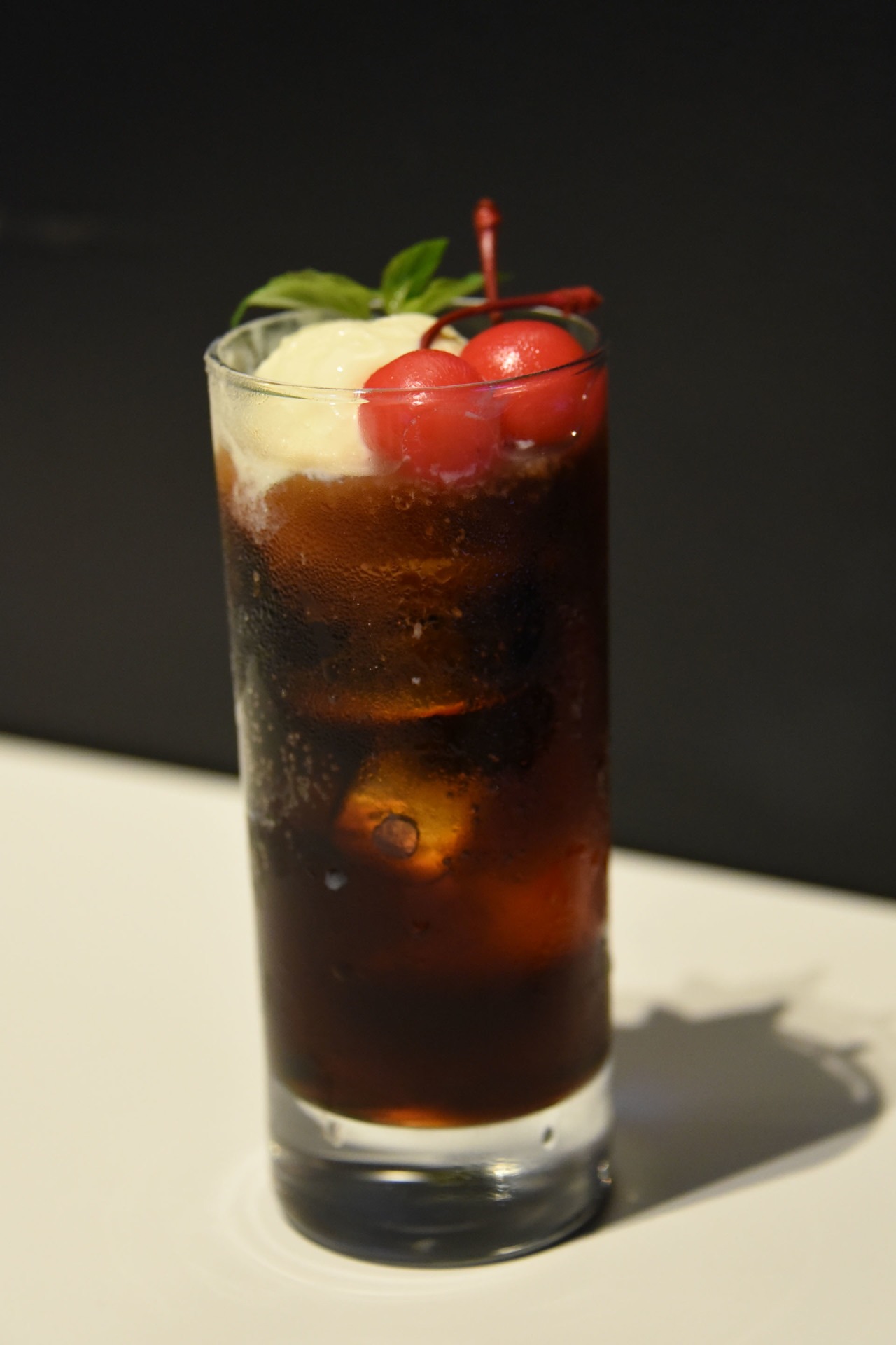 TETTA「コーラを愛しコーラに愛されたい男」