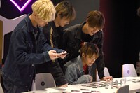 コラボグッズを見るONE N' ONLY。