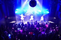 大阪・ROCKTOWN公演の様子。