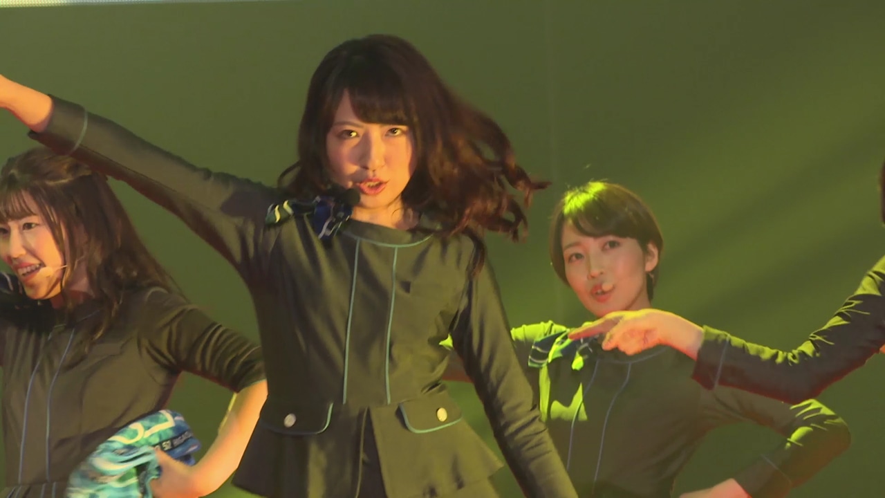 東池袋52「幸せのセゾン」ミュージックビデオのワンシーン。