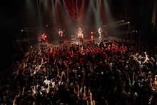 銀杏BOYZのライブの様子。（撮影：村井香）