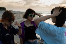 禁断の多数決「WAR OF THE WORLDS（宇宙戦争）」ミュージックビデオのワンシーン。