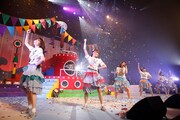「私立恵比寿中学ようこそ秋冬ホールツアー2019~世界のみなさんおめでとうアイドルって楽しい~」東京・オリンパスホール八王子公演の様子。(撮影:中島たくみ)