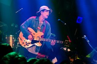 角舘健悟（Vo, G / Yogee New Waves）（撮影：渡邊玲奈［田中聖太郎写真事務所］）