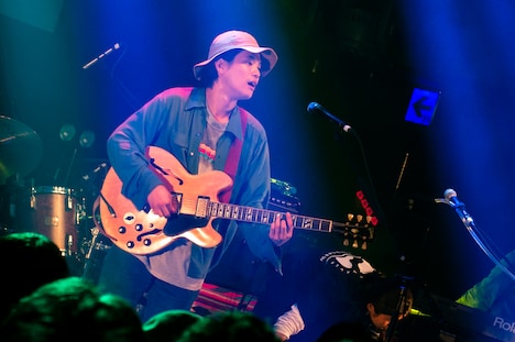 角舘健悟（Vo, G / Yogee New Waves）（撮影：渡邊玲奈［田中聖太郎写真事務所］）