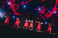 「And yet BiSH moves.」の様子。