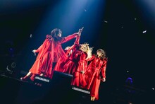 「And yet BiSH moves.」の様子。