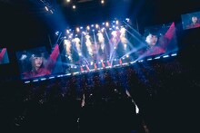 「And yet BiSH moves.」の様子。