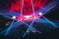 「And yet BiSH moves.」の様子。