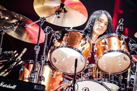 菊地英二（Dr）（撮影：渡邉一生）