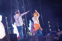 左からななもり。、ジェル。