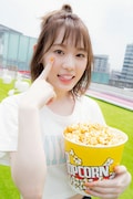 小池美波1st写真集「青春の瓶詰め」より。(撮影:阿部ちづる)