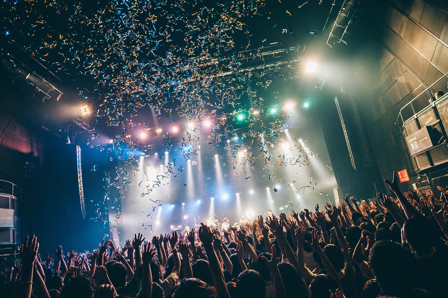 ネクライトーキーのライブの様子。（Photo by Kana Tarumi）