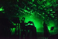 Dorianを交えたステージの様子。