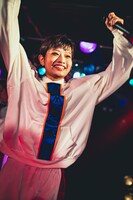 shino（写真提供：エイジアプロモーション）