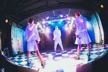 Malcolm Mask McLaren「Idiot’s FREE LIVE」の様子。（写真提供：エイジアプロモーション）