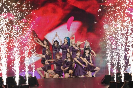 IZ*ONE (c)OFF THE RECORD