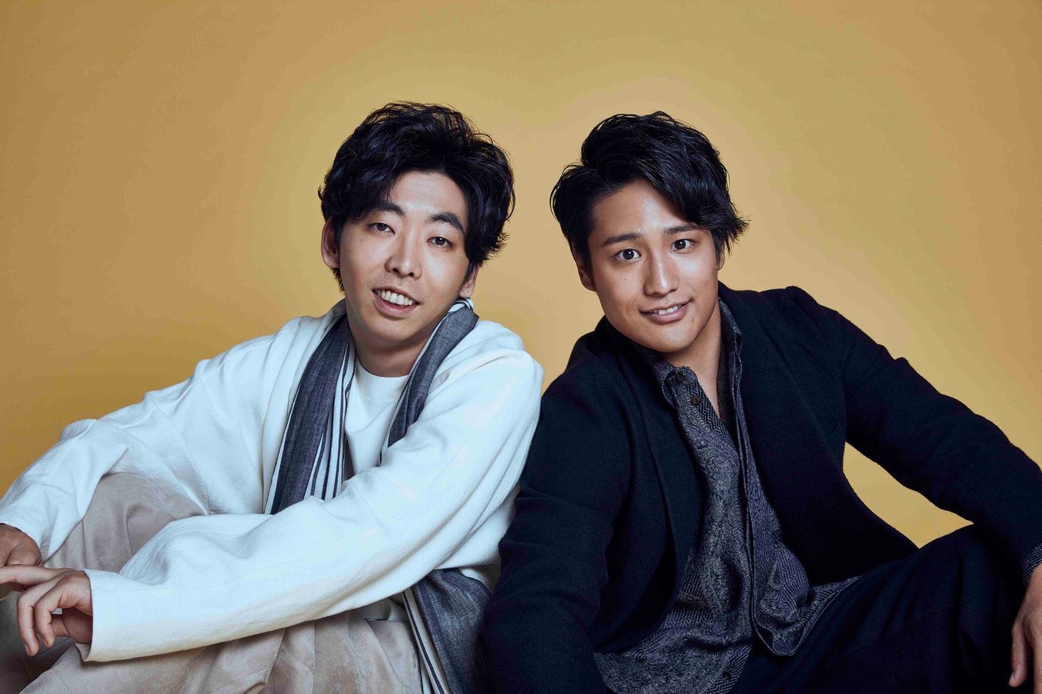 左から柄本時生、桐山照史。