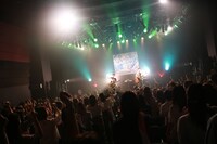 さくらしめじのツアー追加公演の様子。（撮影：鈴木友莉）