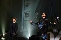 左から三浦大知、KREVA。（撮影：岸田哲平、中河原理英、本田裕二）