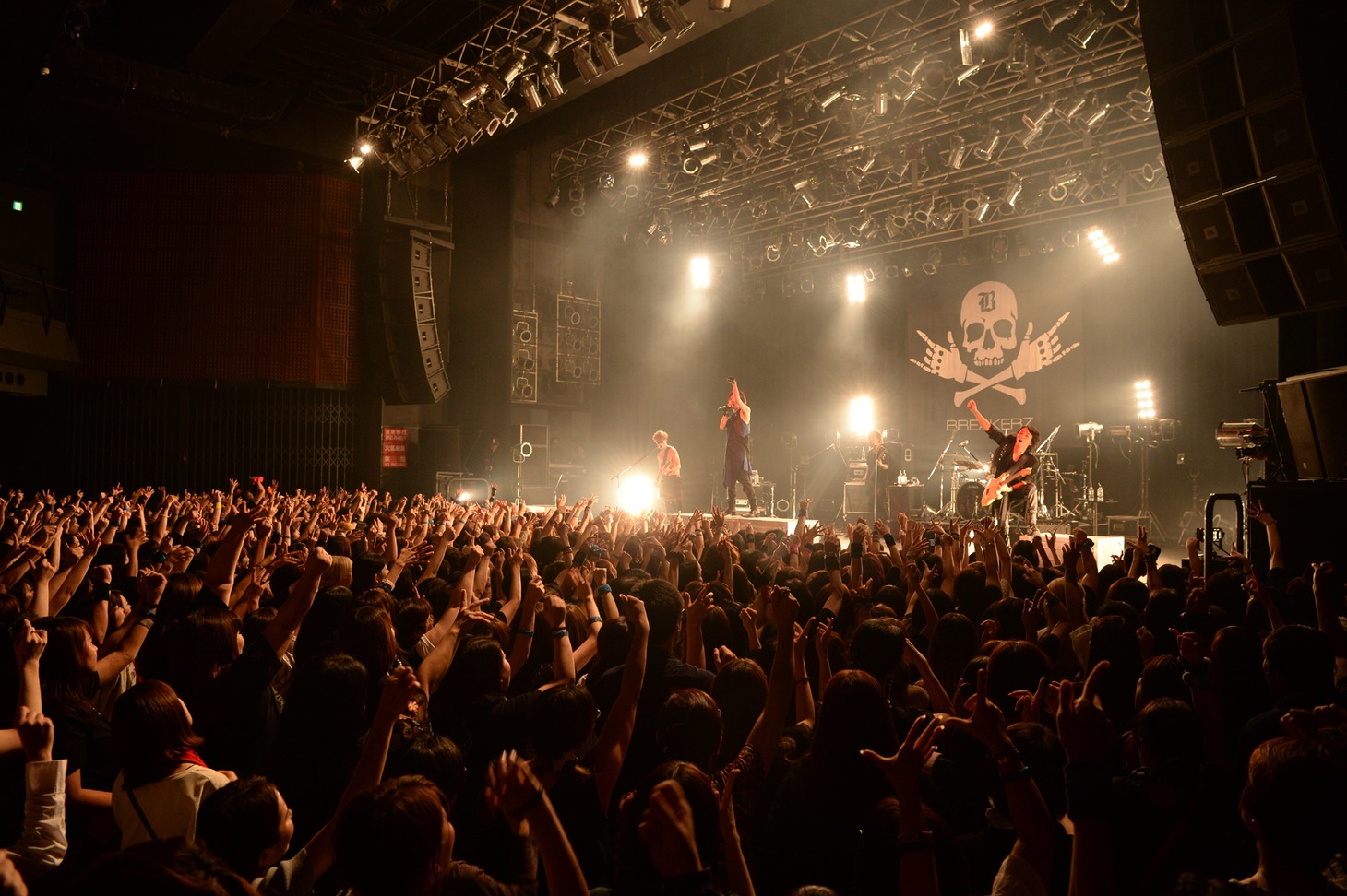 「Seeking the Blue Bird」東京・TSUTAYA O-EAST公演の様子。（写真提供：ビーイング）