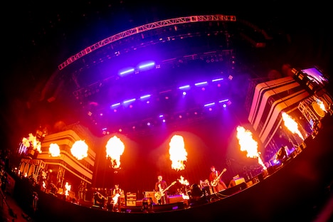 04 Limited Sazabys「YON EXPO」さいたまスーパーアリーナ公演の様子。（Photo by Viola Kam［V'z Twinkle］）