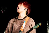 HIROKAZ（G）（Photo by Viola Kam［V'z Twinkle］）