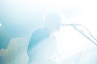 鈴木重厚（G, Vo / そこに鳴る）（撮影：ヤスカワショウマ）