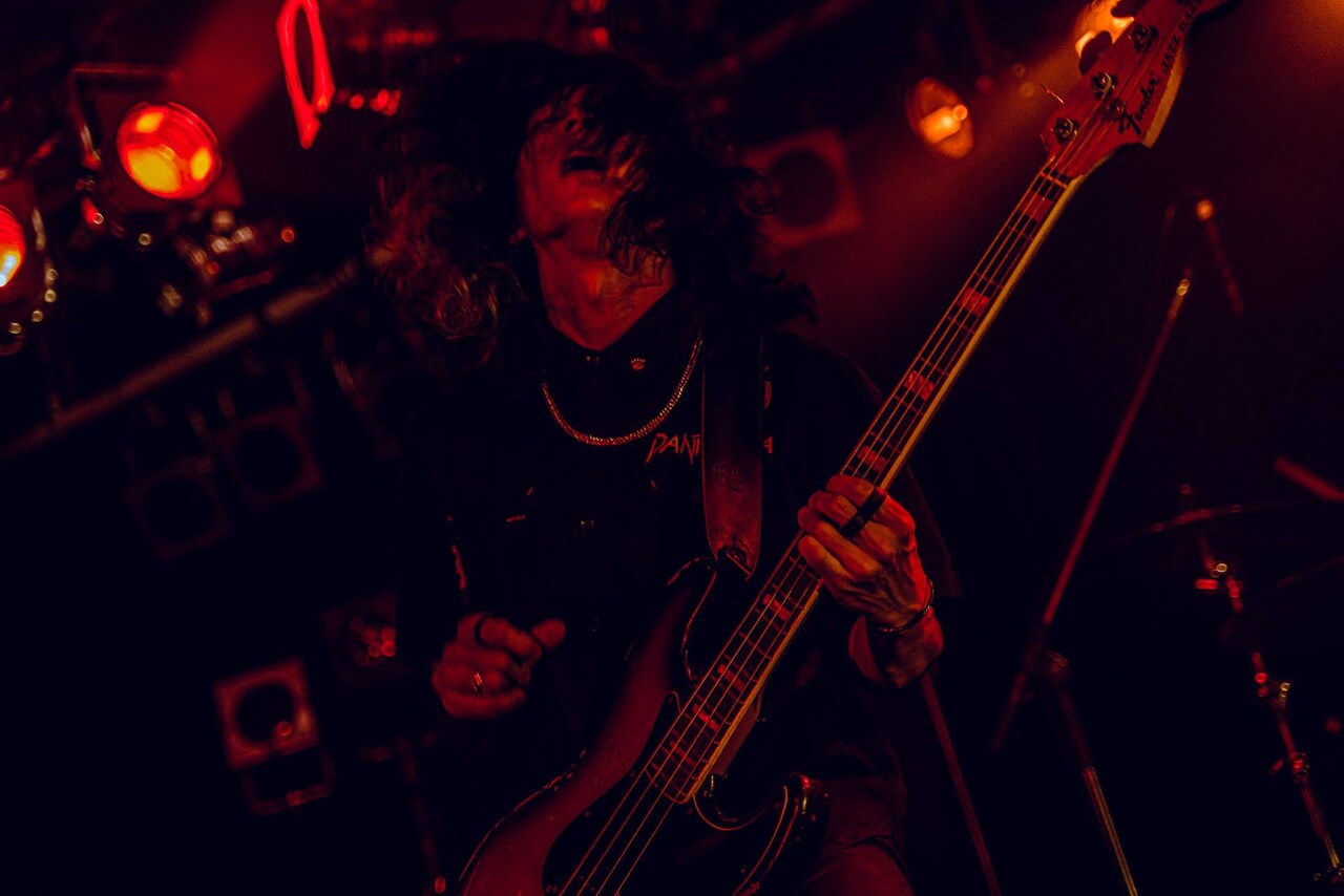 Suspended 4th×BUXUS 限定ライブアルバム 立会人 3/23(木)フクダヒロム(Ba)、初のムック本『HIROMU FUKUDA XTREME