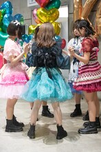 円陣を組んで集中力を高める神宿。