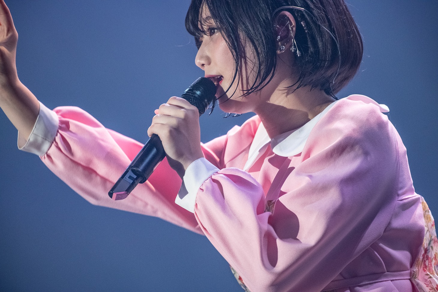 小山ひな