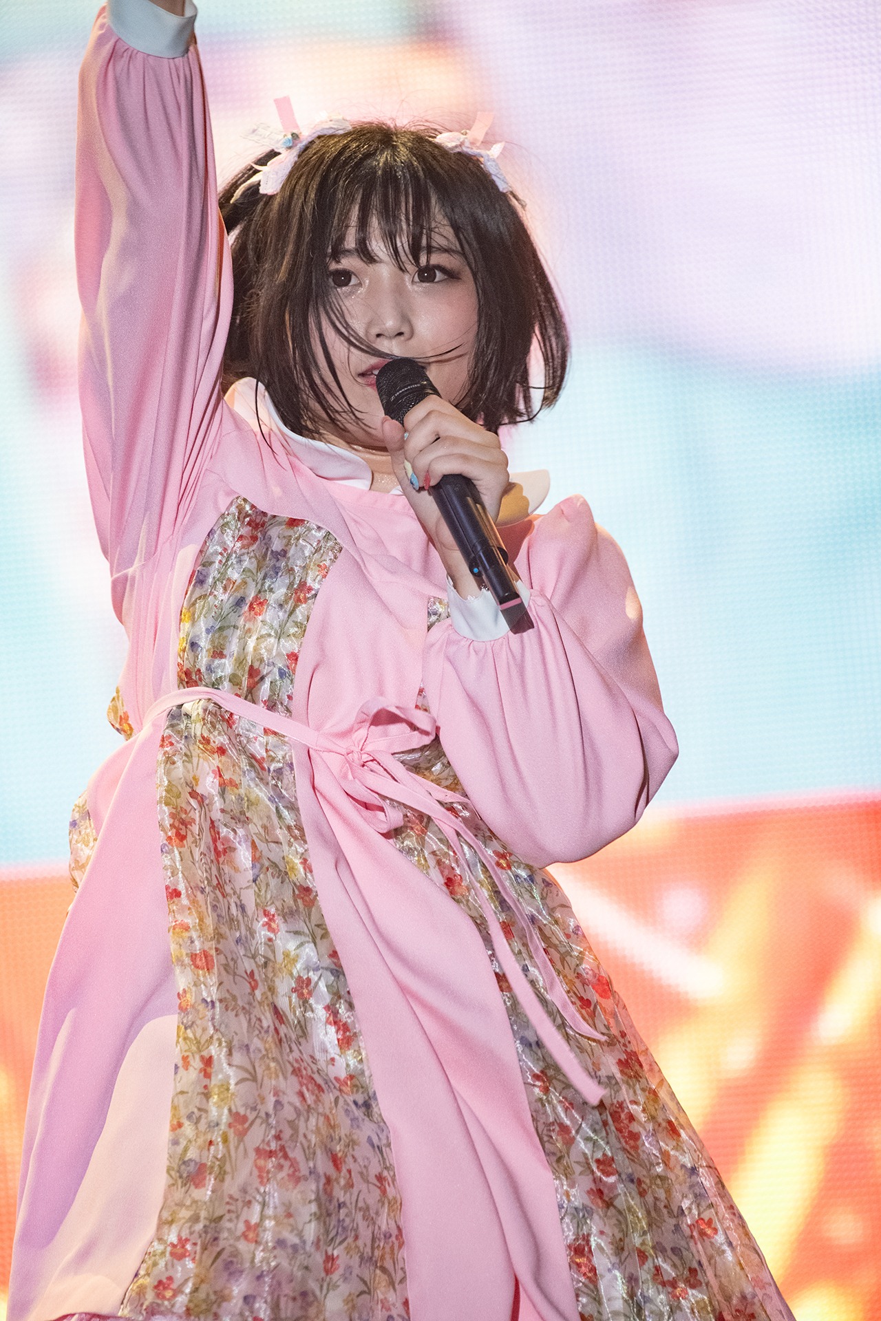 小山ひな