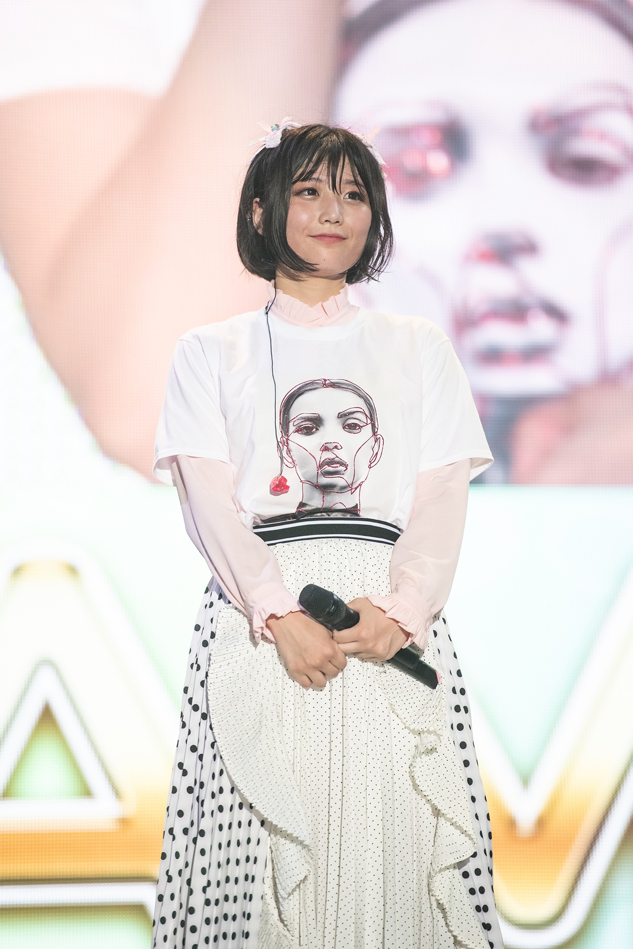 小山ひな