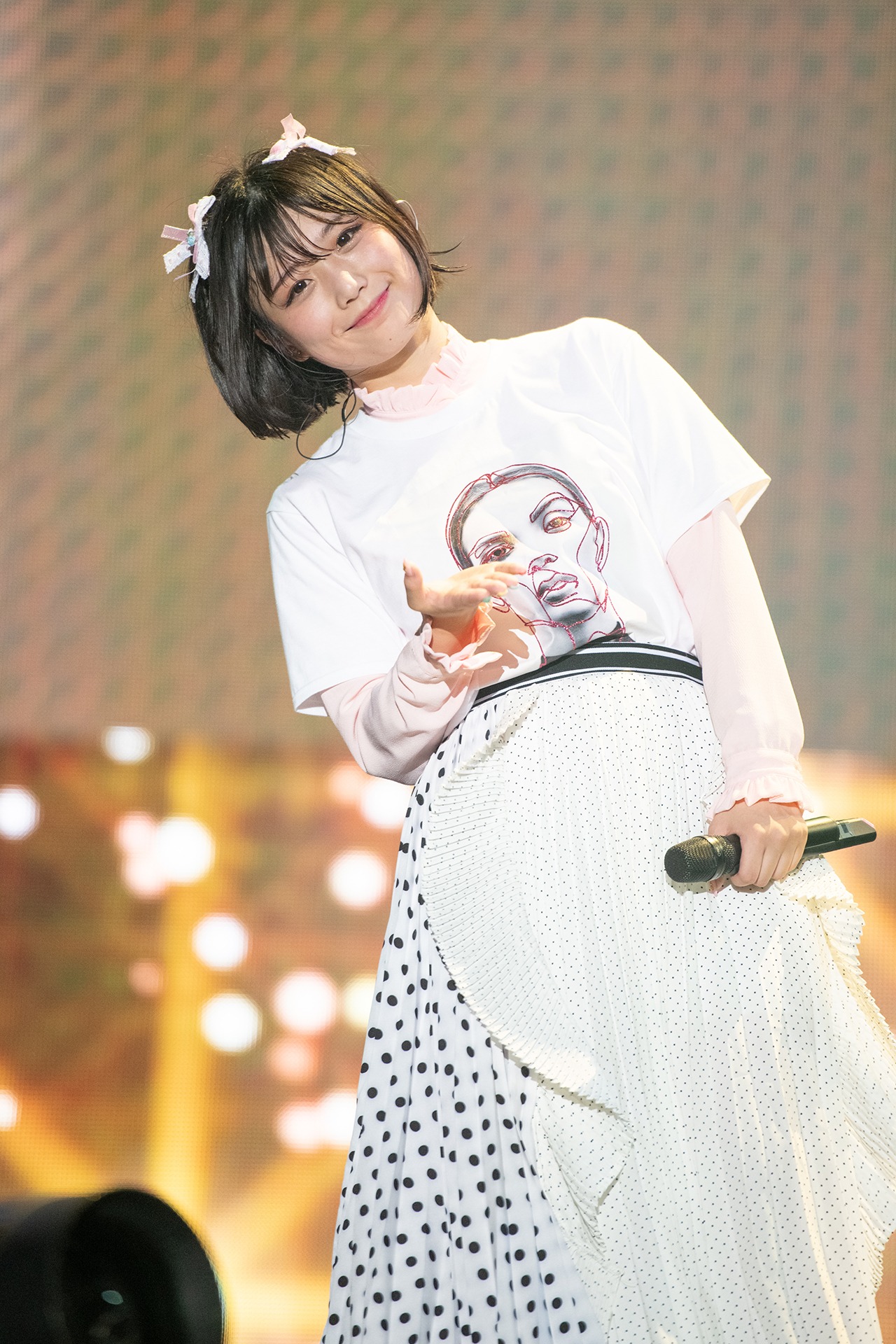 小山ひな