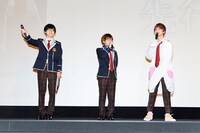 左から梶原岳人、浦田わたる、保住有哉。（写真提供：ポニーキャニオン）